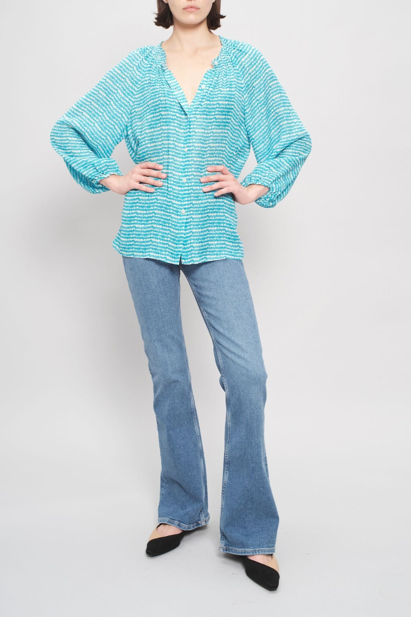 The Classic Blouse | Vibrant Turquoise Sound