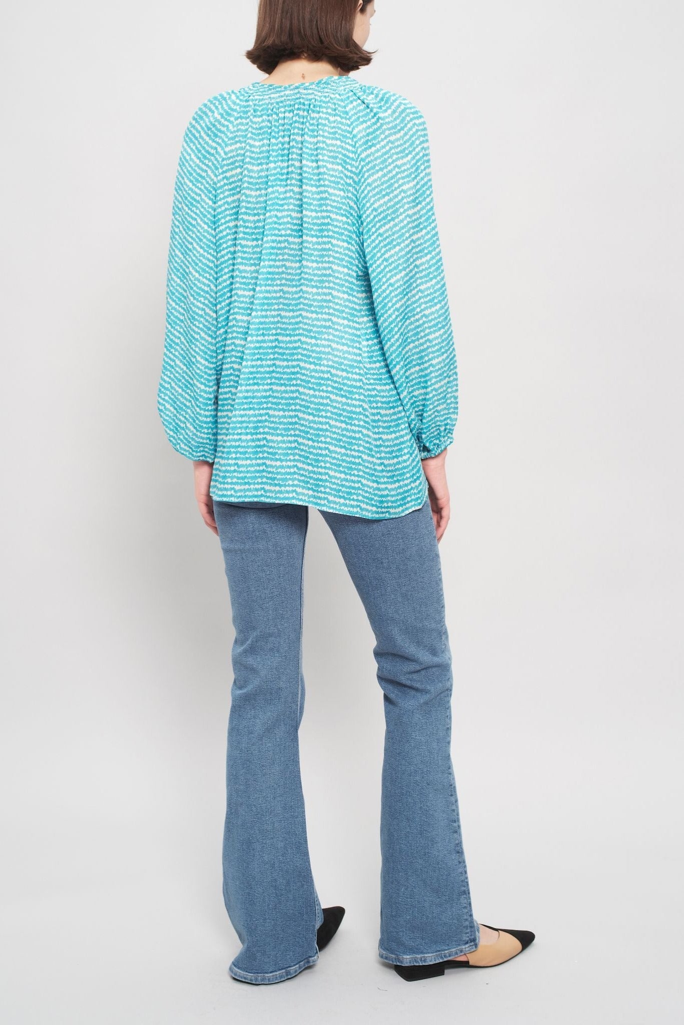 The Classic Blouse | Vibrant Turquoise Sound